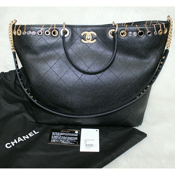 Chanel Bag style number 25331138 - Picture 1 of 8